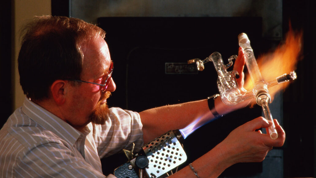 The art of scientific glassblowing
