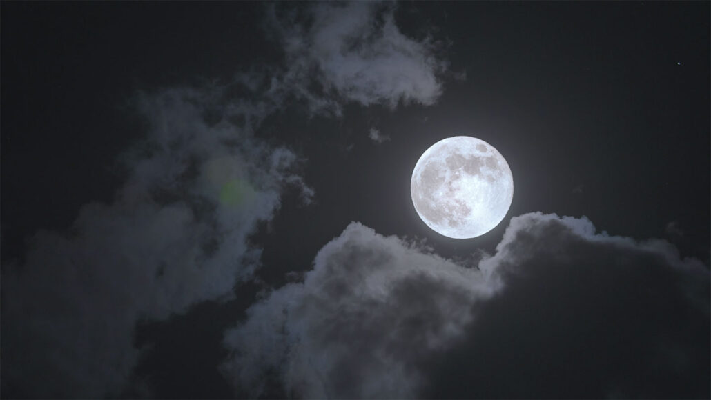 an image of the moon at night